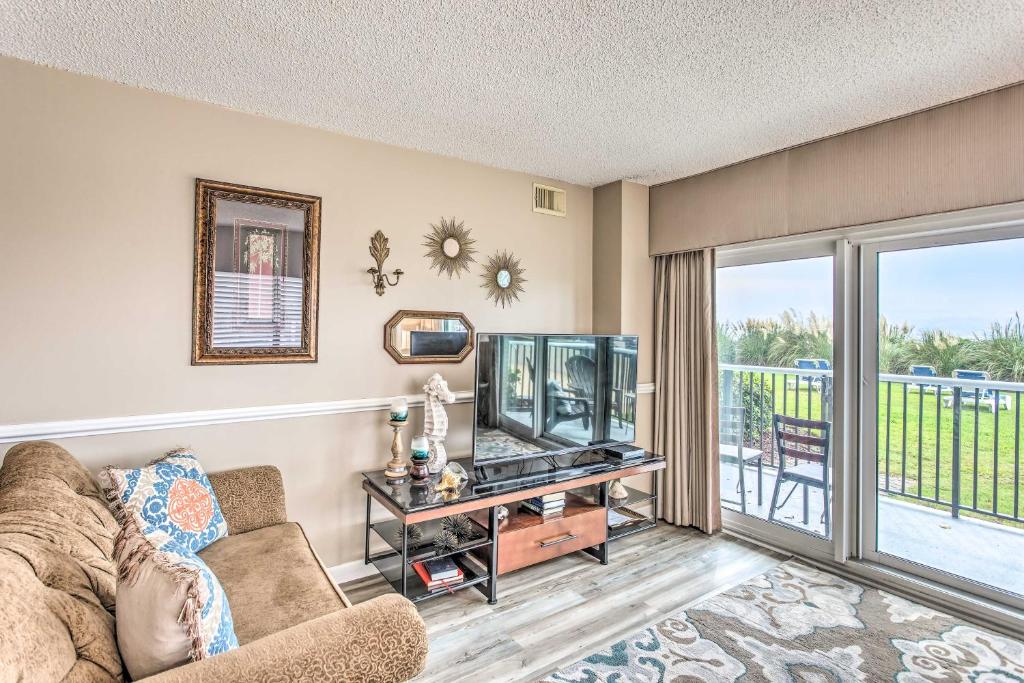 Myrtle Beach Oasis Pools, Patio and Stunning Views! photo 3