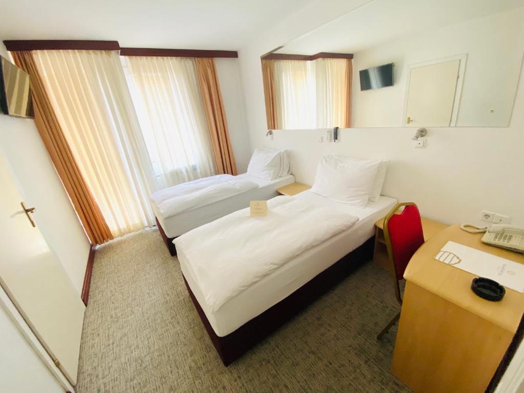 Hotel Slavonija photo 4