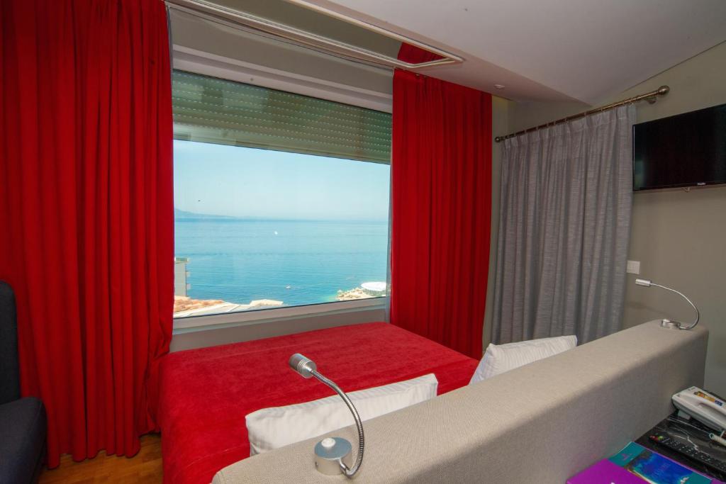 Bougainville Bay Hotel photo 2