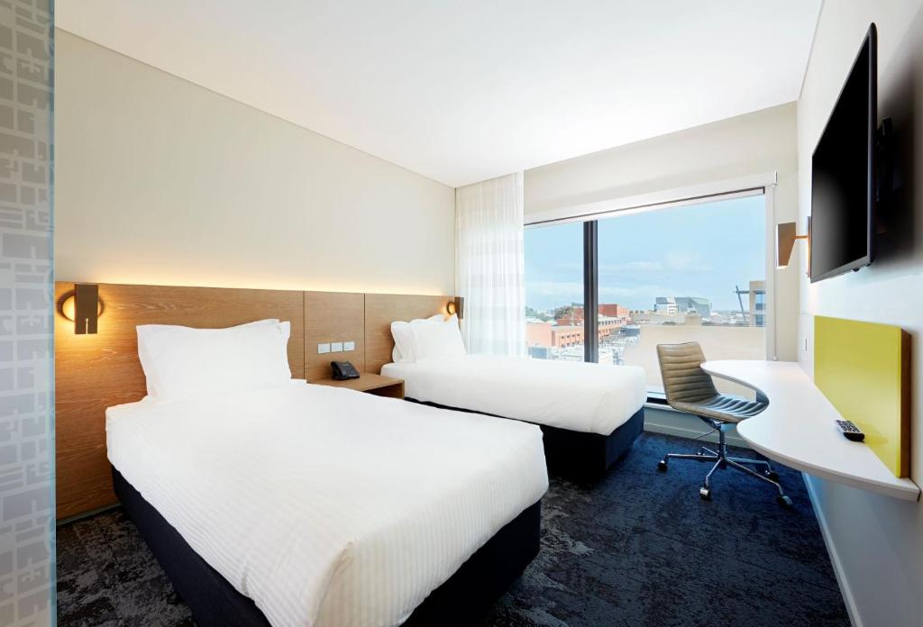 Holiday Inn Express Adelaide City Centre, an IHG Hotel photo 1