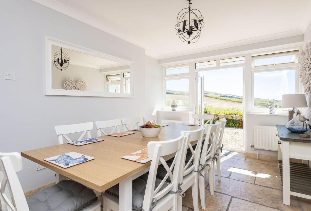Chesil Watch photo 1