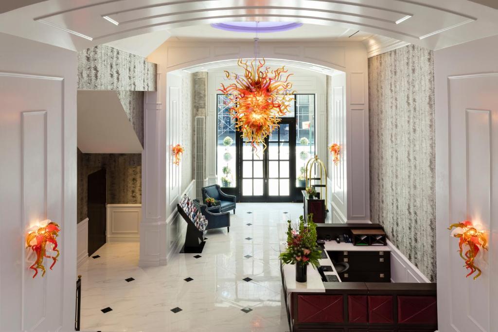Broadway Plaza Hotel image