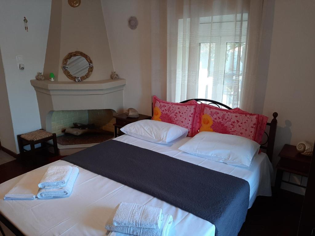 Chiona΄s Apartments by the Sea photo 1