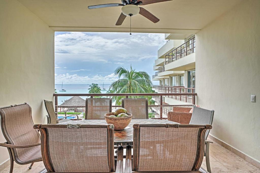 Ocean-View Oasis on Playa Norte with Resort Amenities photo 1