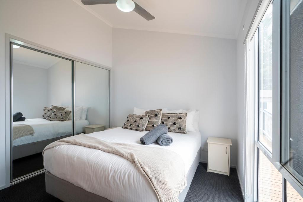 Surf Beach Holiday Park photo 1