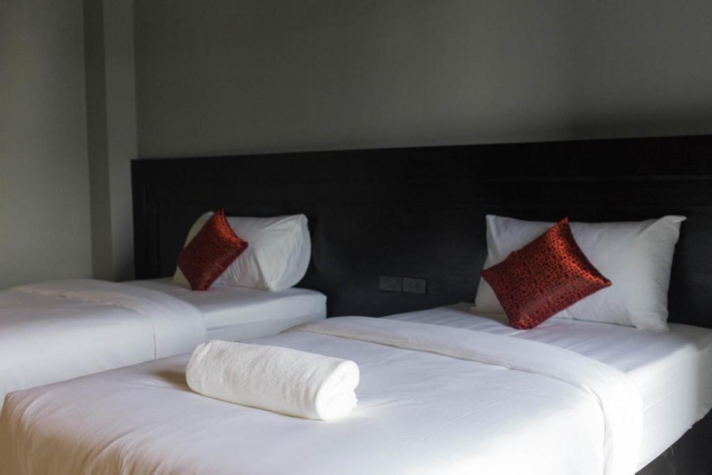 B-Black Hotel Chonburi photo 4