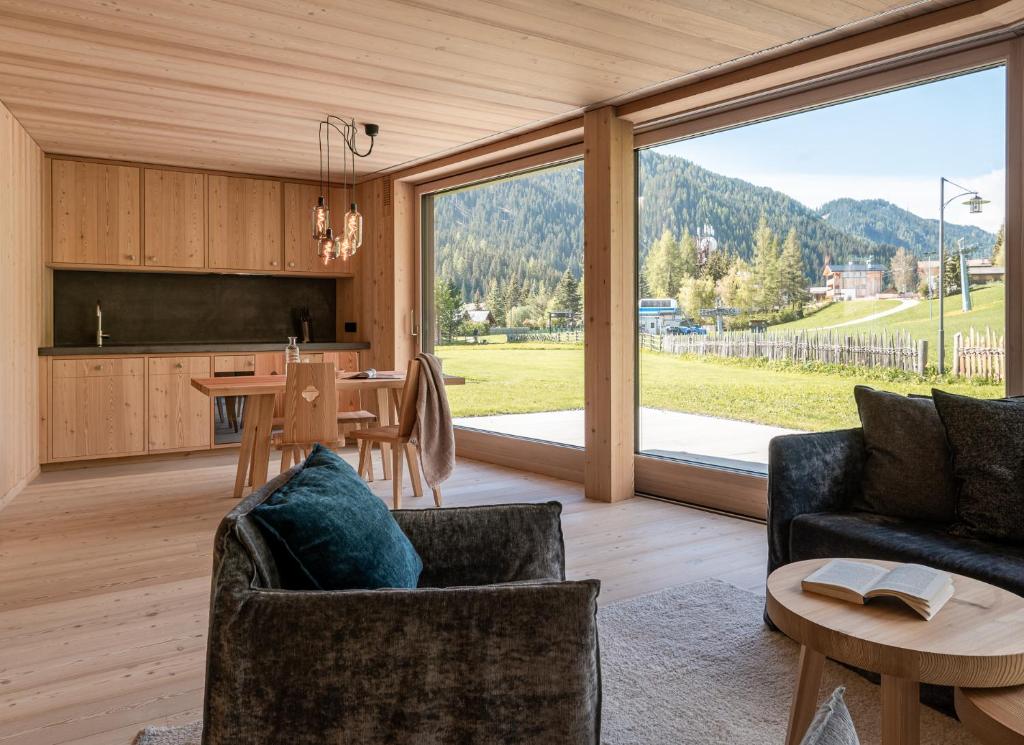 Larix Lodge photo 1