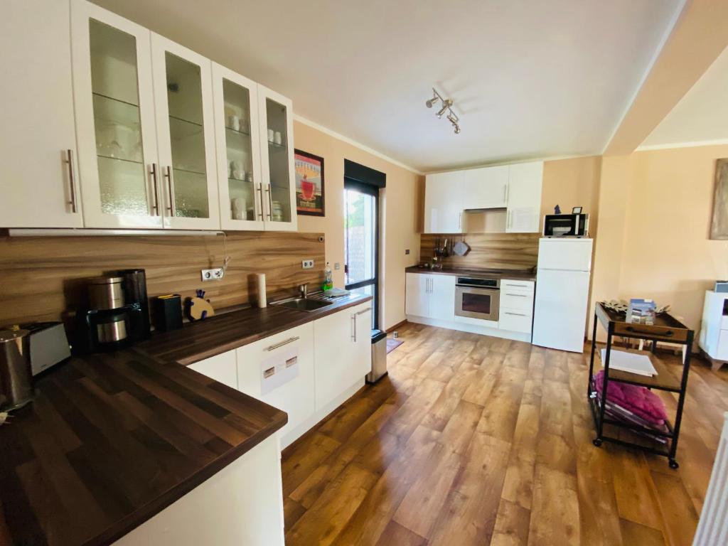 Großzügiges Ferienhaus am Senftenberger See mit 2 Terrassen photo 2