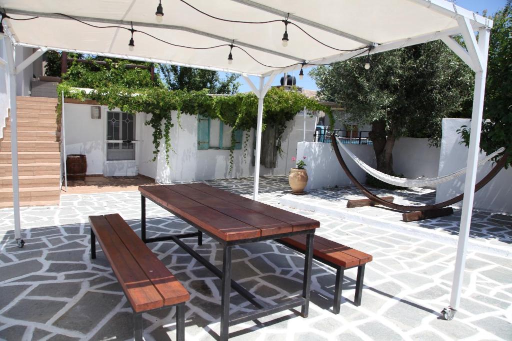 Keros Apartments photo 2