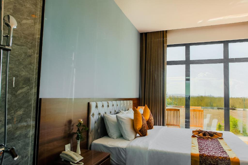 Двухместный (Стандартный двухместный номер с 1 кроватью), Ivory Phu Yen Hotel