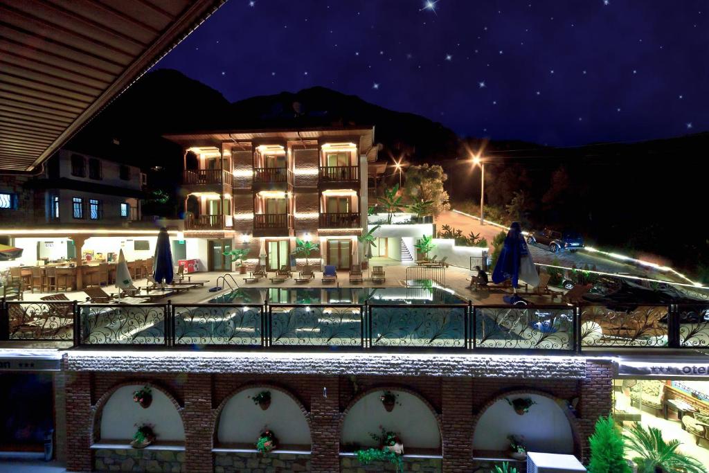 Hotel Azmakhan photo 1