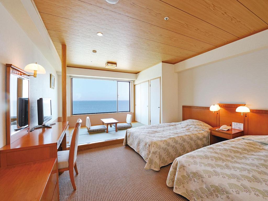 Ryugujo Spa Hotel Mikazuki Ryugutei photo 1