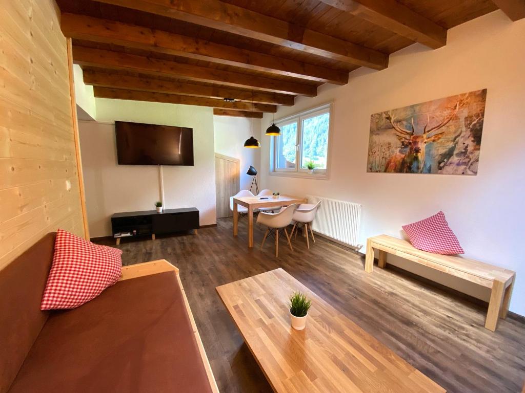 Familien-Apartment mit Balkon und Bergblick photo 1