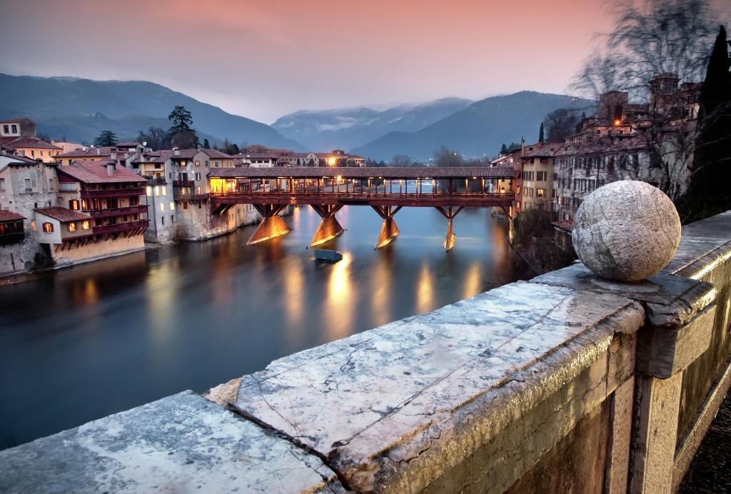 Vicolo J. Da Ponte - Bassano Centro Storico photo 3