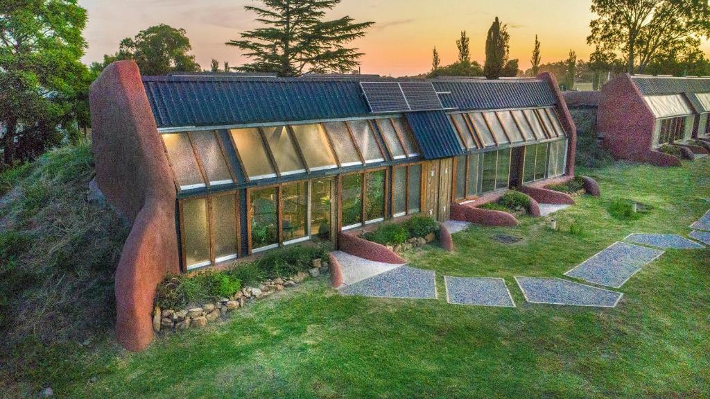 Caliu Earthship Ecolodge