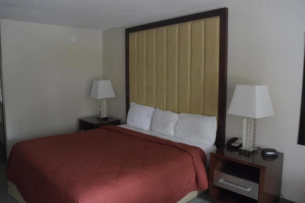 Landmark Inn photo 3
