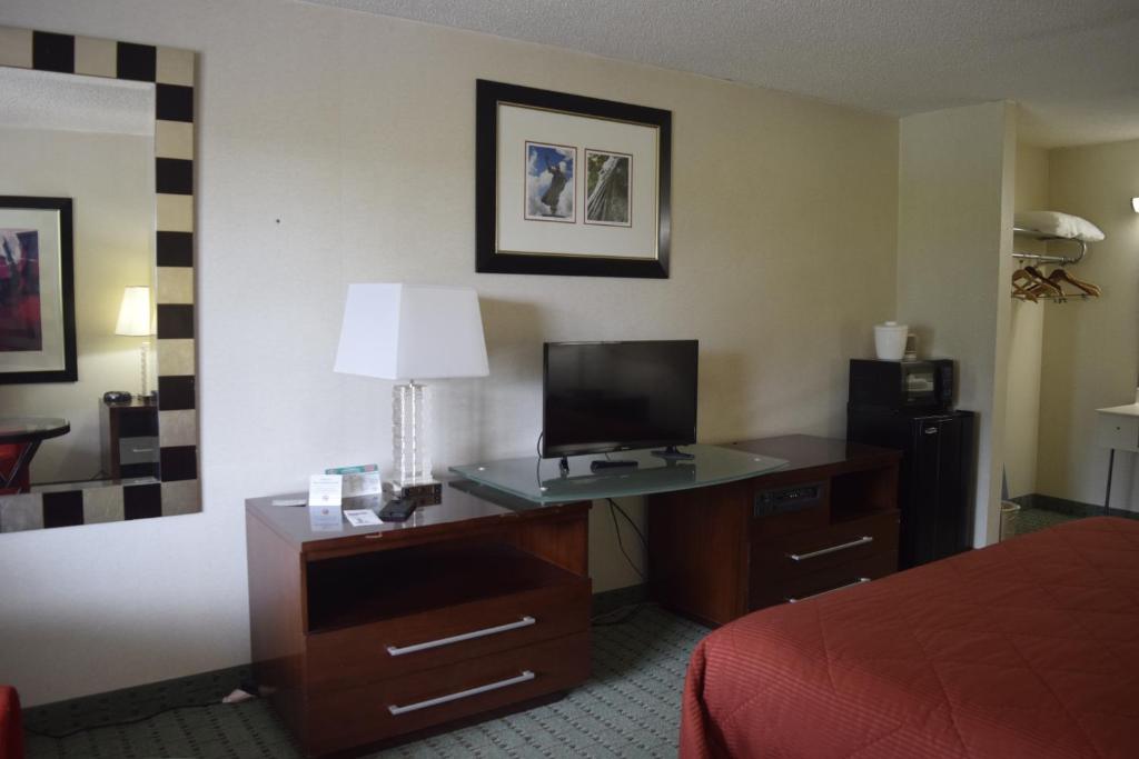 Landmark Inn photo 1