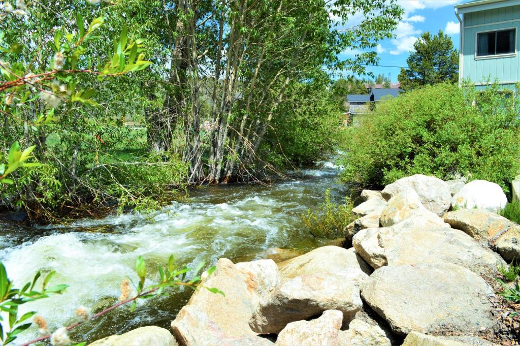 Twin Rivers By Alderwood Colorado Management photo 3