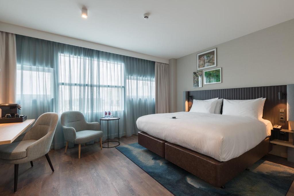 Crowne Plaza Utrecht - Central Station, an IHG Hotel photo 1