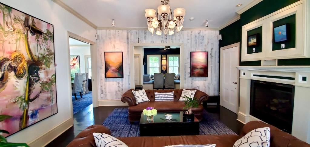 White Porch Inn photo 2