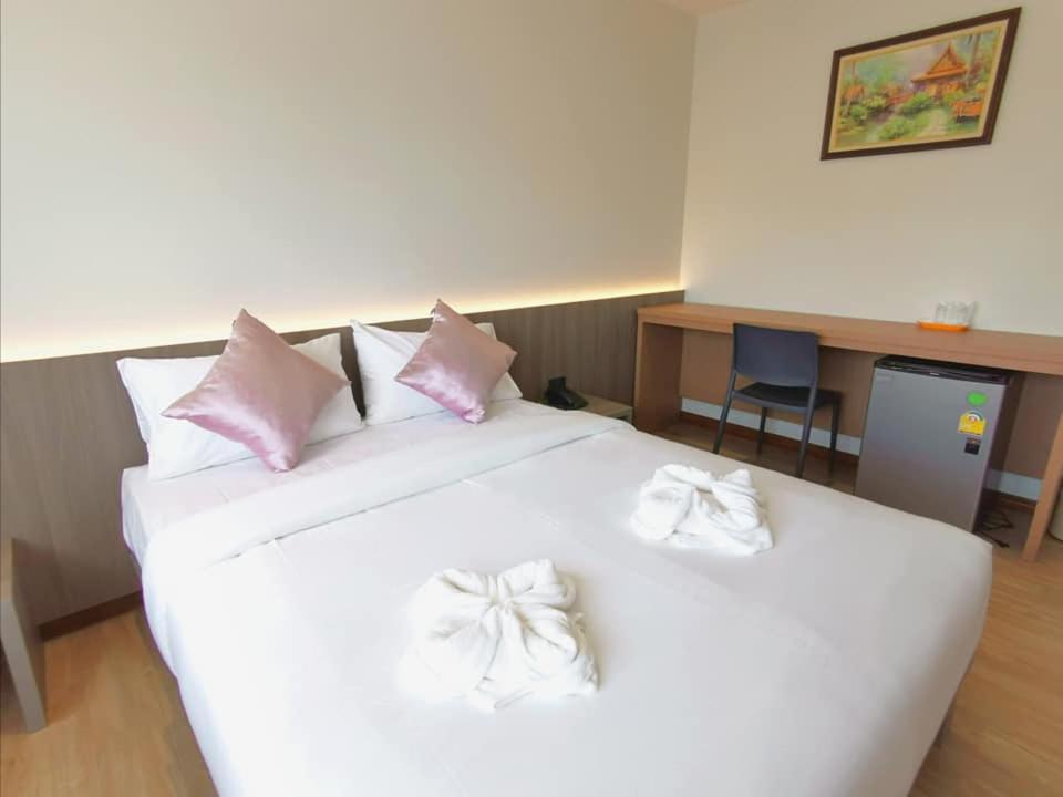 Orchid Residence Suratthani Room Type - Standard Double Room with Balcony