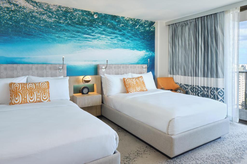 Двухместный (Номер с 2 двуспальными кроватями и видом на Вайкики), Waikiki Beachcomber by Outrigger