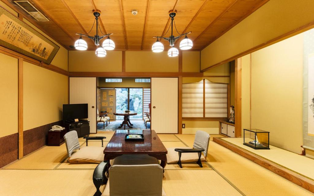 Futsukaichi Hot Spring - Daimaru Besso photo 2