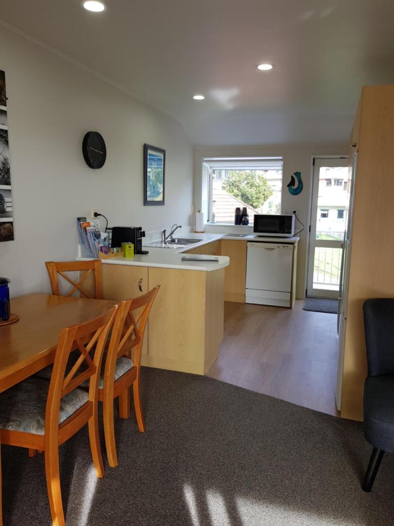 Paihia Apartments - Tap to explore photos