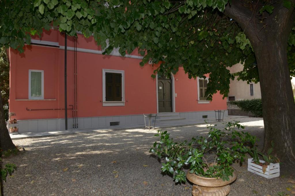Rivaro Palace photo 2