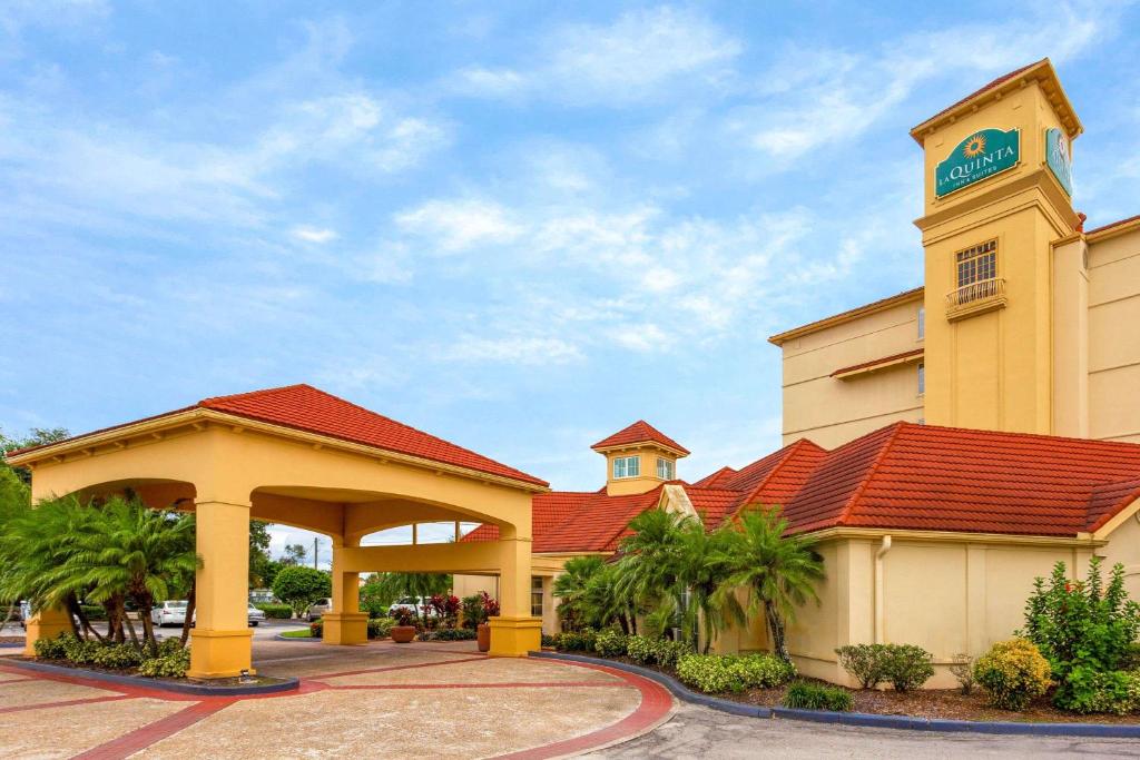 La Quinta by Wyndham Lakeland West photo 1