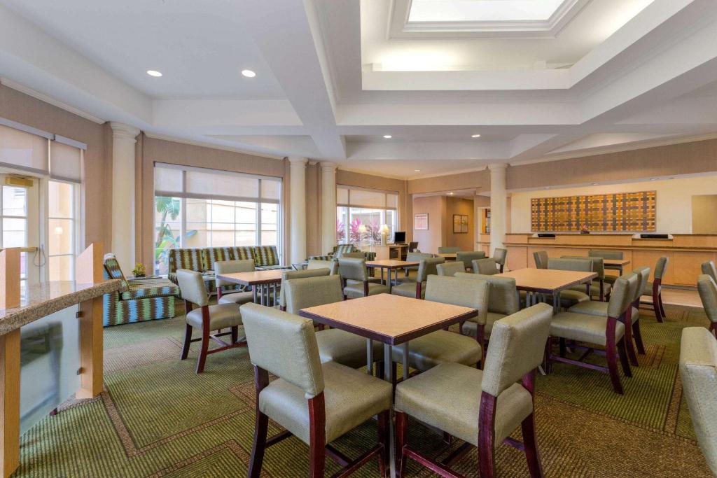 La Quinta by Wyndham Lakeland West photo 2
