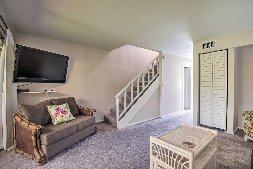 Condo with Pool Access Less Than 4 Miles to Siesta Key Beach photo 3