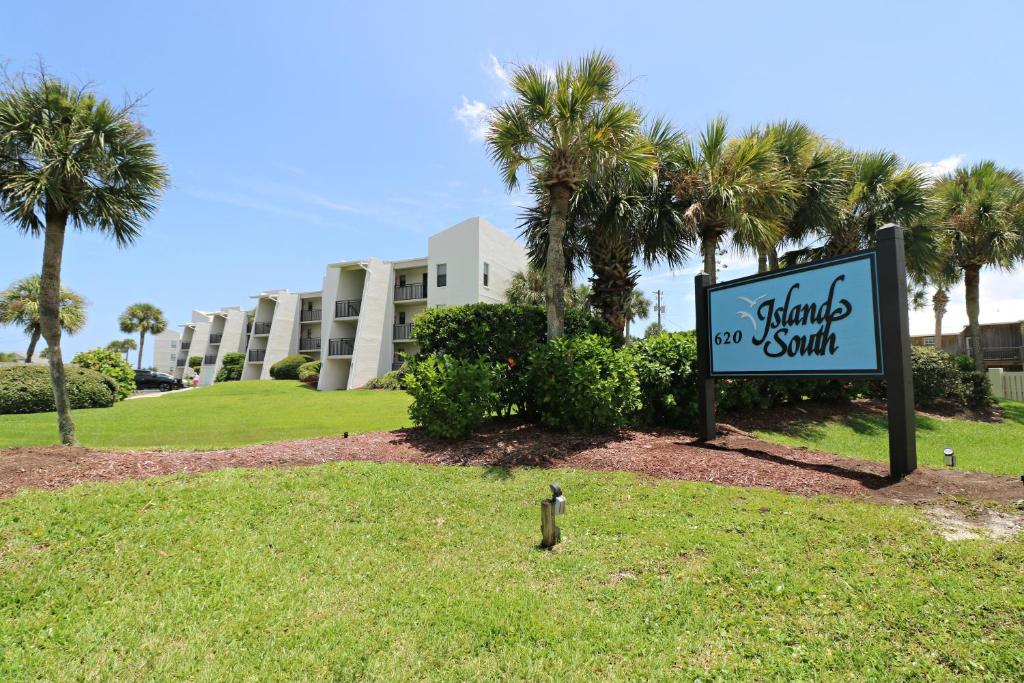 Island South 35 image