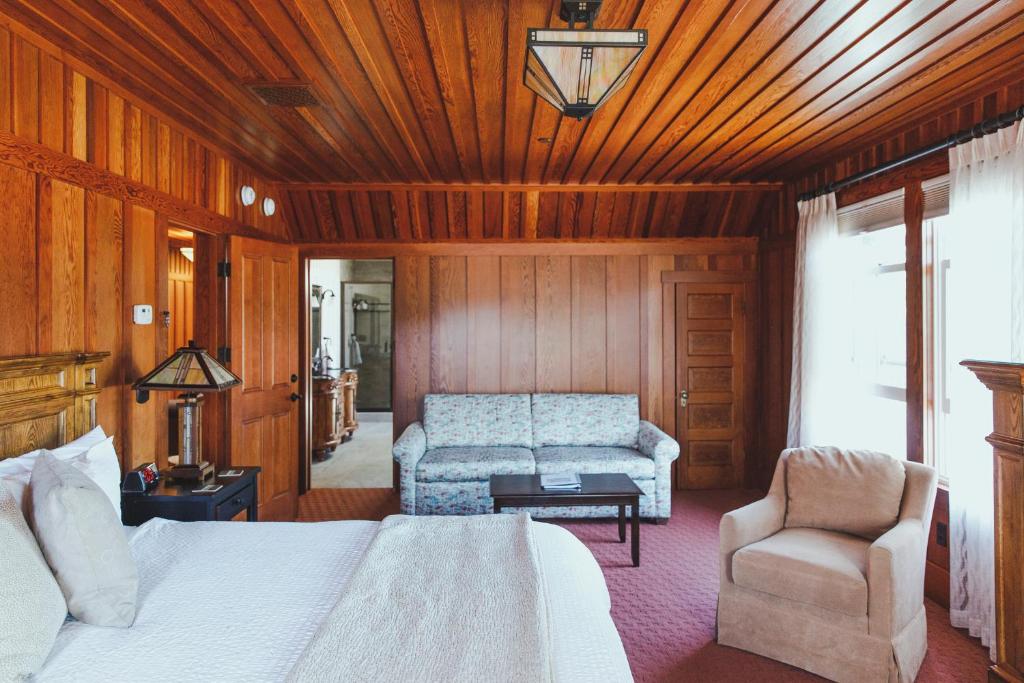 Noyo Harbor Inn photo 3