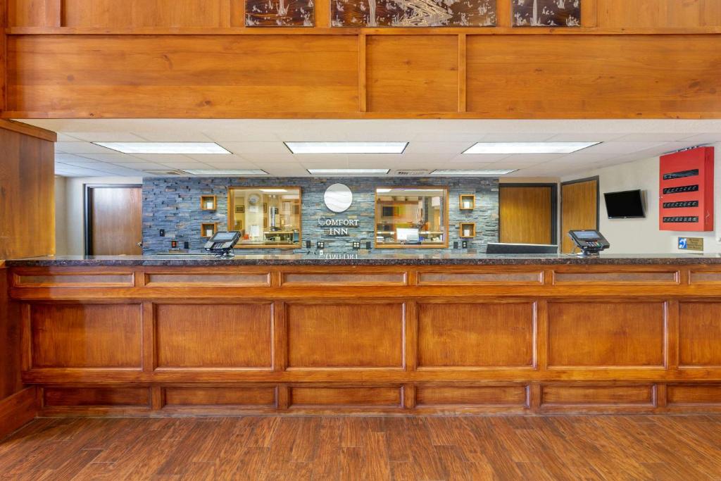 Comfort Inn at Thousand Hills image