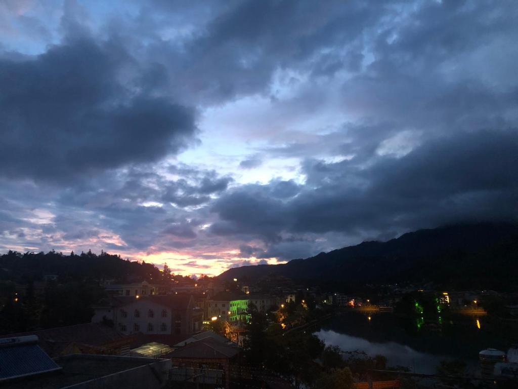 Himalaya Hostel & Room