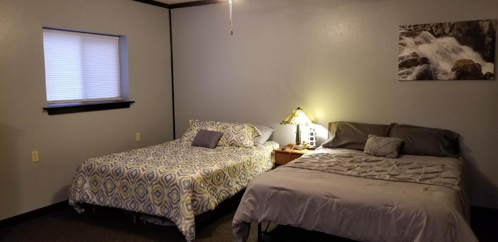 Becker's Private Studio 2 Queen Beds, 1 Futon with a Great Back Yard! photo 3