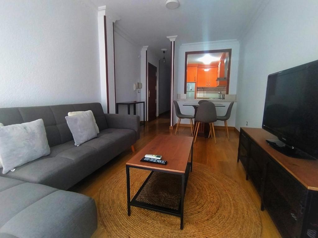 Apartamento con PARKING gratis en CENTRO, Merced photo 1
