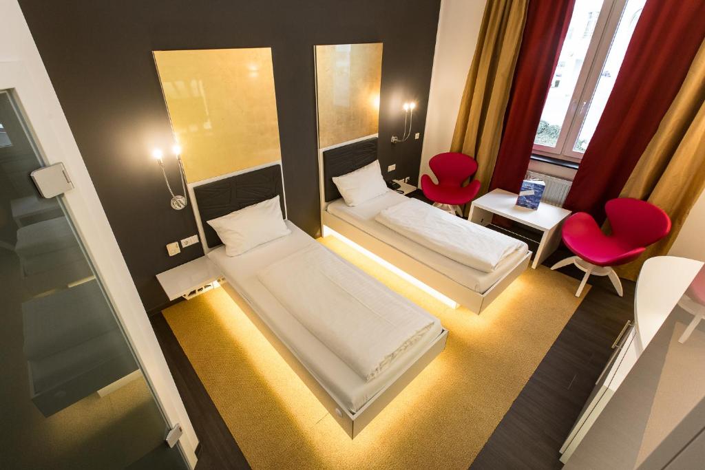 Hotel Sinsheim photo 2