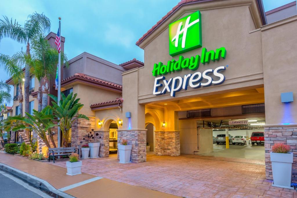 Holiday Inn Express San Diego - SeaWorld Area, an IHG Hotel image