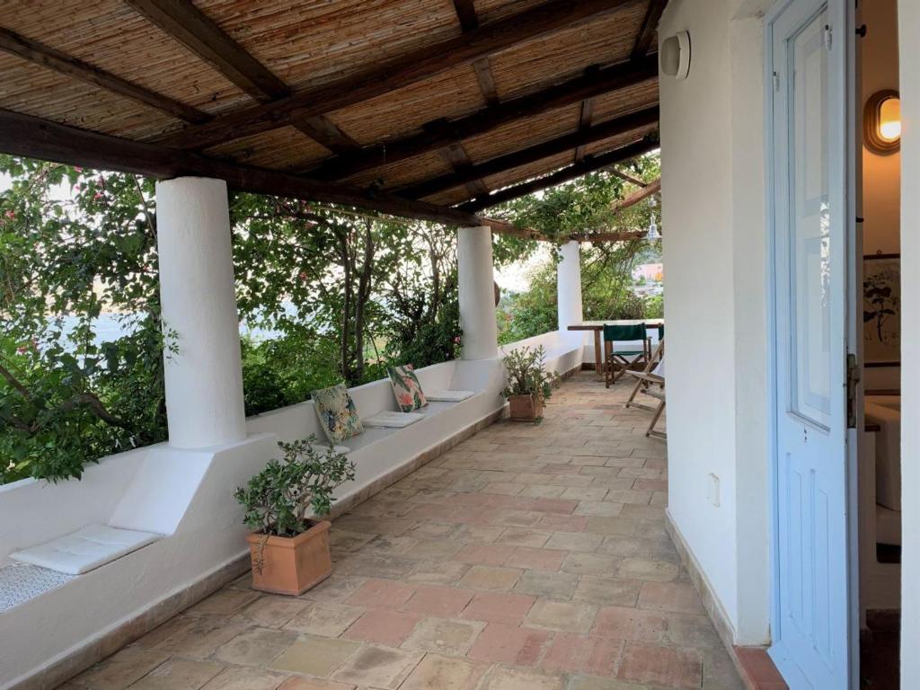 La Casa di Tommy - Santa Marina Salina photo 4