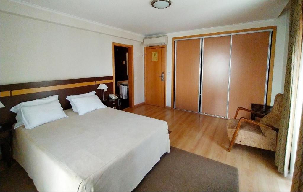 Двухместный (Двухместный номер с 2 отдельными кроватями и балконом), Hotel Santo Condestavel