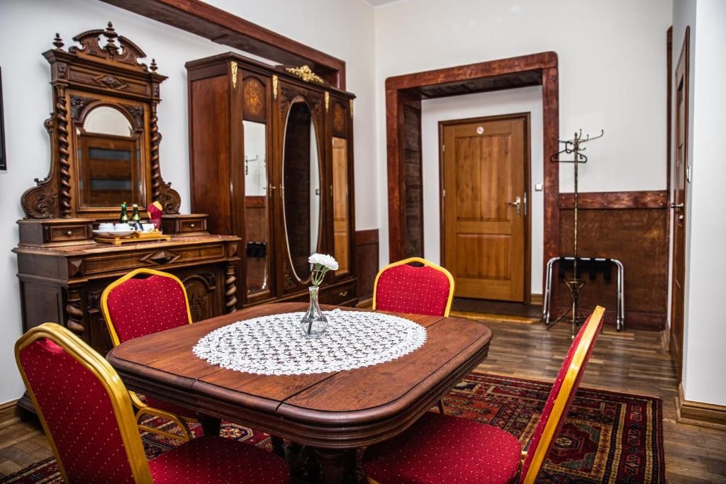 Двухместный (Двухместный номер Делюкс с 1 кроватью), Łódzki Pałacyk - Pokoje pałacowe