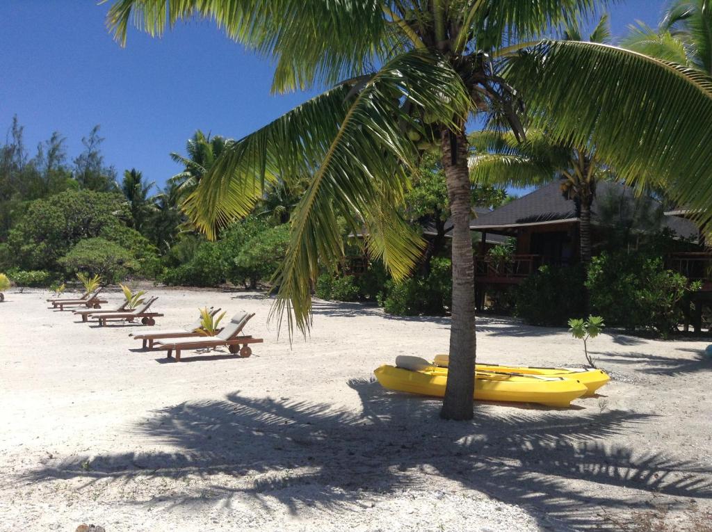 Aitutaki Seaside photo 4