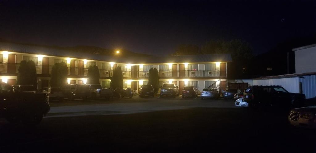 Cache Creek Inn photo 1