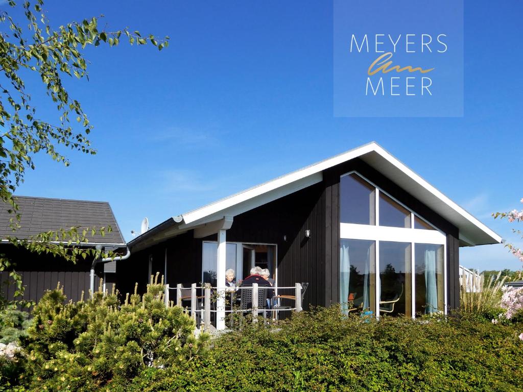 Schwarzes Holzferienhaus mit Sauna -- FELDRAIN -- an der Ostsee, Zierow bei Wismar, 4-6 Personen photo 4