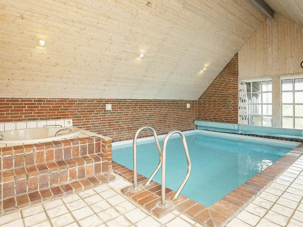 8 person holiday home in Ringk bing photo 3