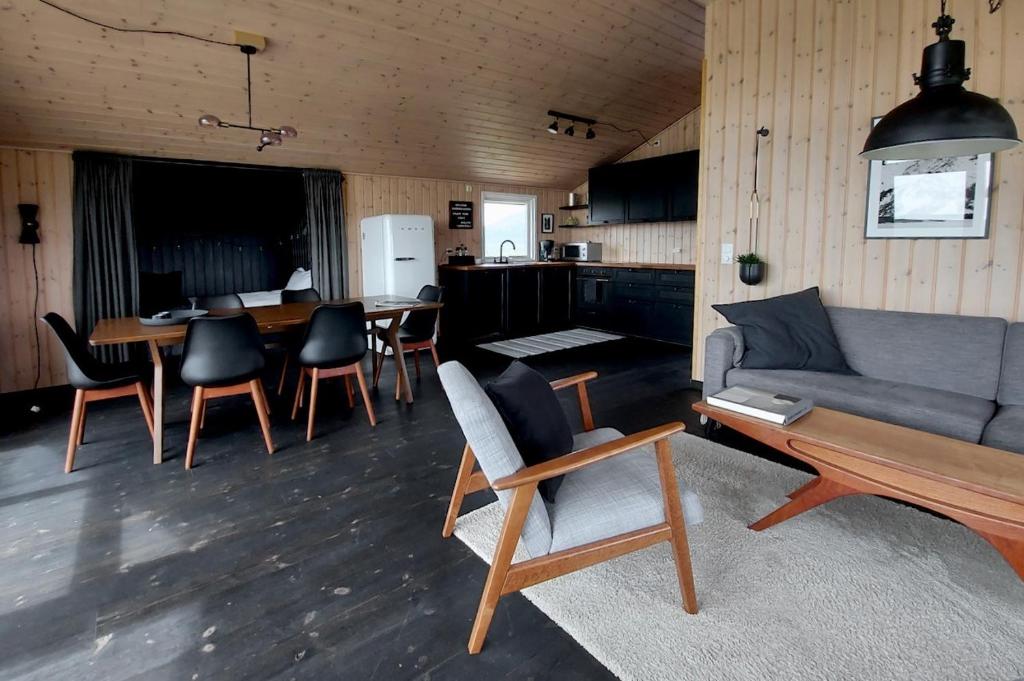 Hilltop Cabin Hekla - Golden Circle - Geysir - Mountain View photo 2