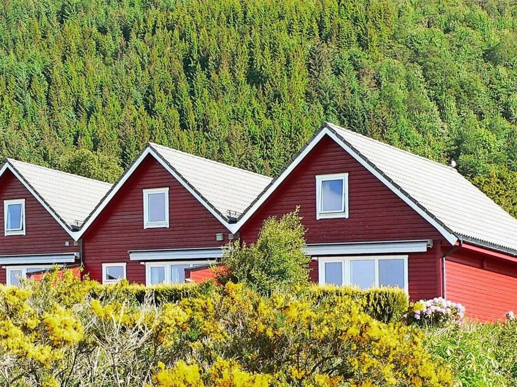 Four-Bedroom Holiday home in Sørbøvåg 1 photo 3