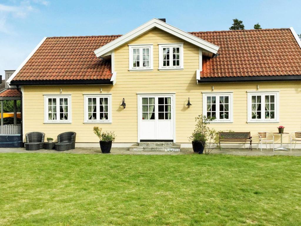 10 person holiday home in Kongshavn photo 1
